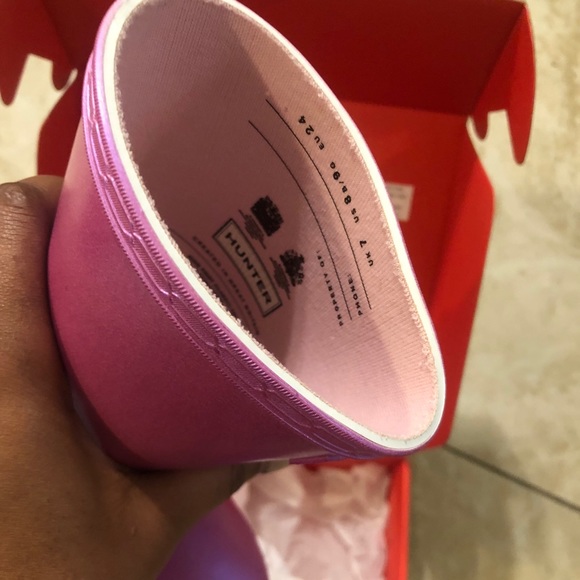 Toddler size 7 Hunter rain boots! - Picture 6 of 7